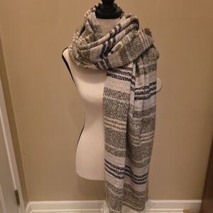 Plaid Scarf with Fringe